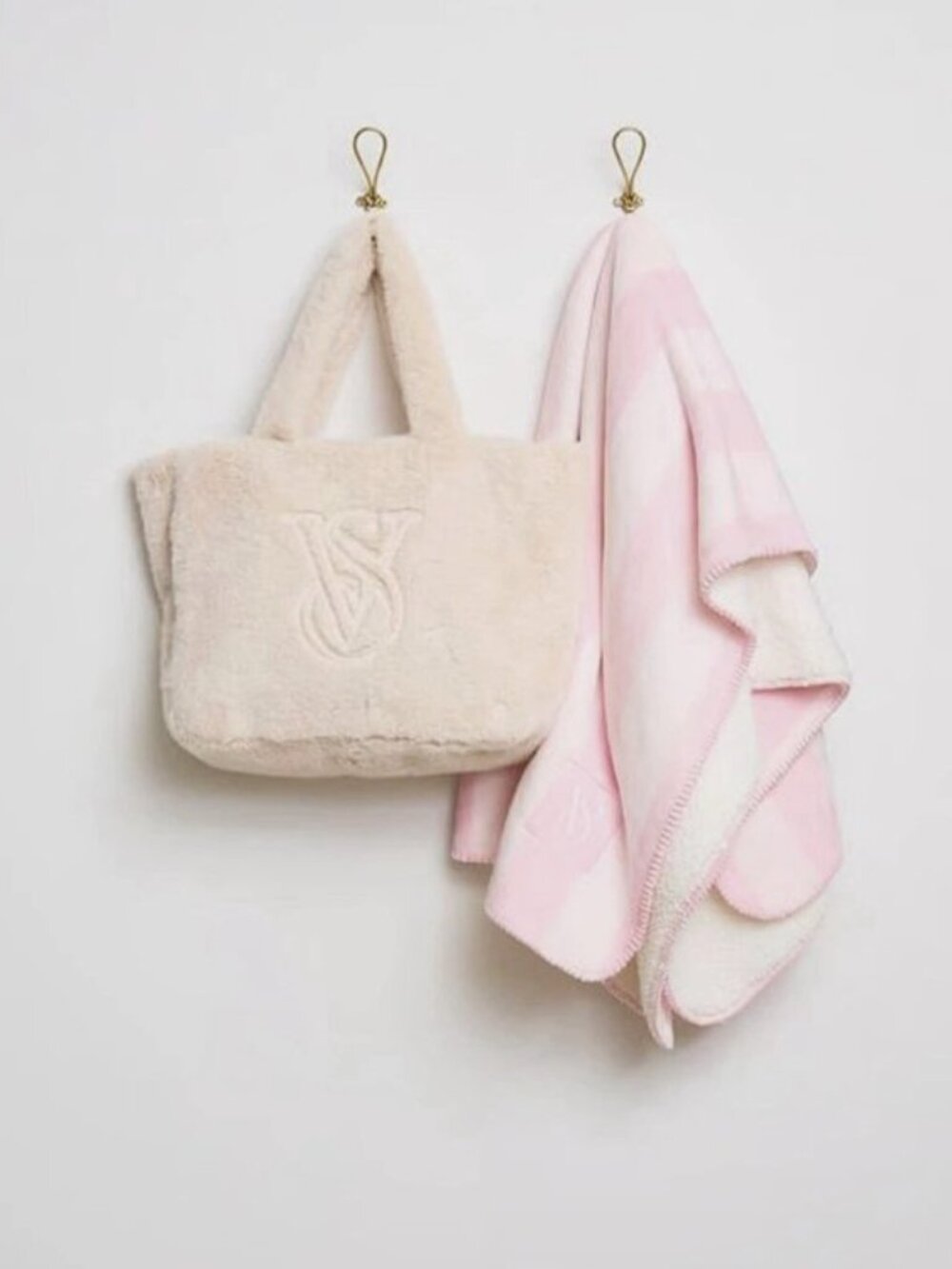 Victoria's Secret Pink Stripe Blanket + Fuzzy Cream Tote Bag Set NWT